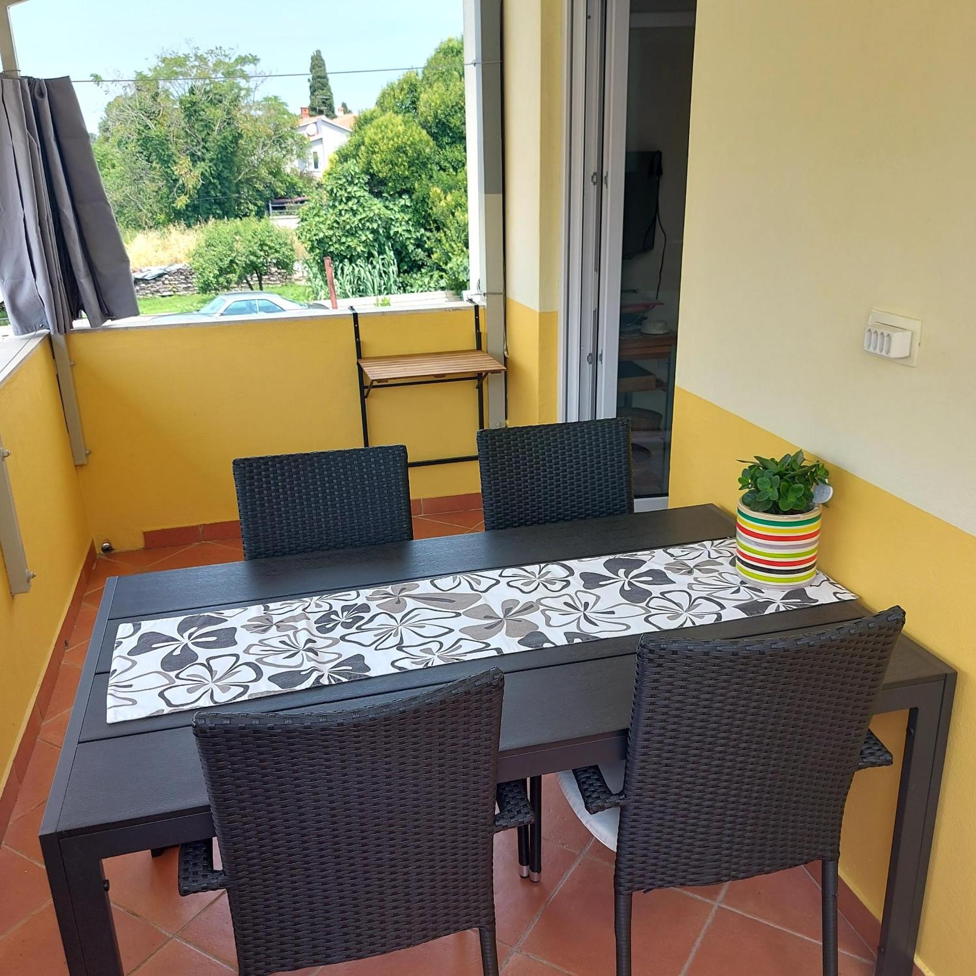 Apartmani Slavulj Fazana Exterior photo
